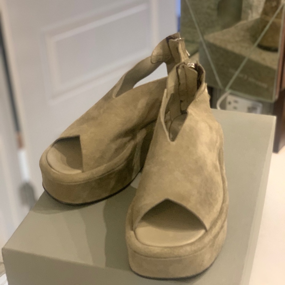 OFFICINE CREATIVE tacey. Brand new in box. Platform sandal taupe